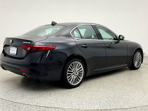 Used 2018 Alfa Romeo Giulia Ti w/ Quick Order Package 22X Lusso AWD/4WD image 5
