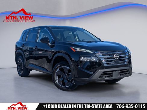 Used 2025 Nissan Rogue SV image 1