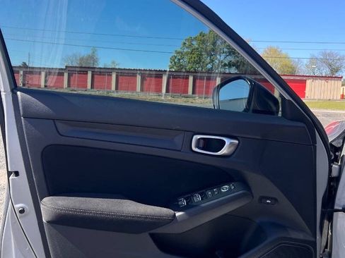 Used 2022 Honda Civic Sport image 12