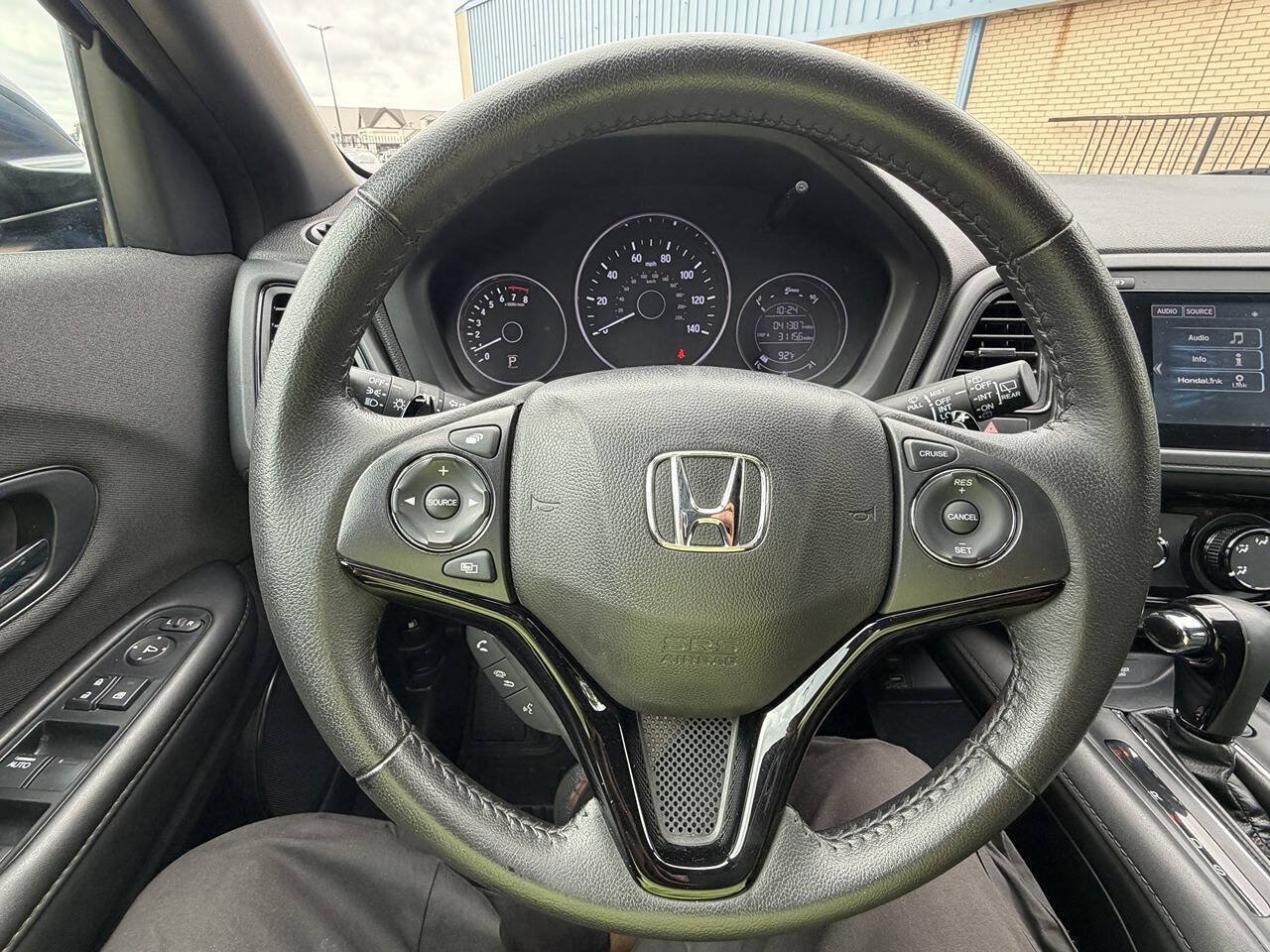 Used 2021 Honda HR-V Sport image 15