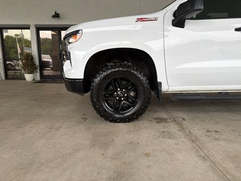 Used 2023 Chevrolet Silverado 1500 Custom Trail Boss AWD/4WD image 29