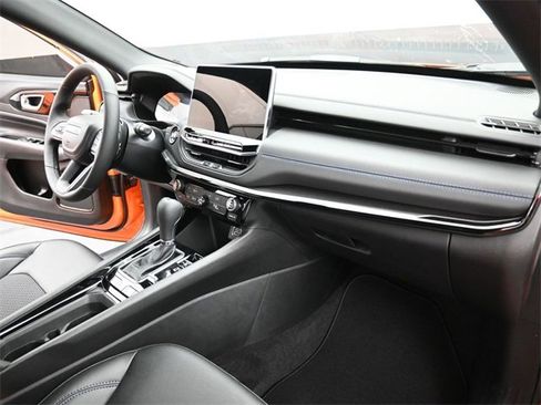 New 2026 Jeep Compass Latitude image 24