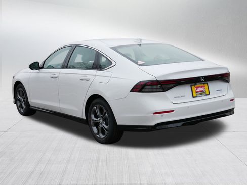 Certified 2025 Honda Accord EX-L image 5