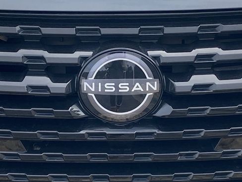 Used 2024 Nissan Kicks S image 9