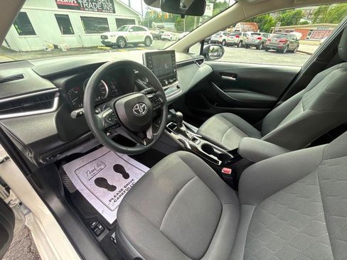 Used 2021 Toyota Corolla LE w/ Carpet Mat Package (TMS) FWD image 15