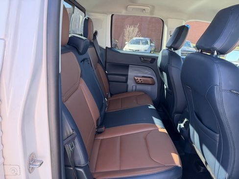 Used 2022 Ford Maverick Lariat w/ Lariat Luxury Package image 35