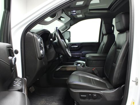 Used 2023 GMC Sierra 3500 Denali w/ Denali Ultimate Package AWD/4WD image 12