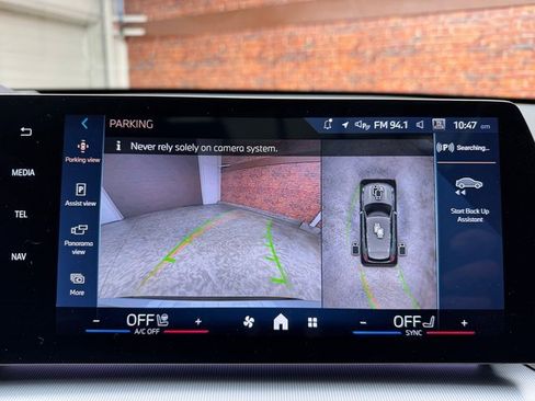 Certified 2025 BMW X1 xDrive28i w/ Premium Package image 21