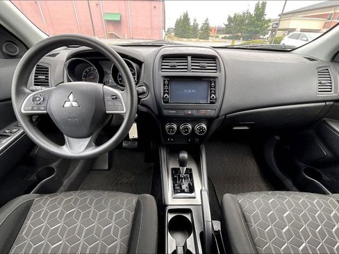 Used 2023 Mitsubishi Outlander Sport ES image 14