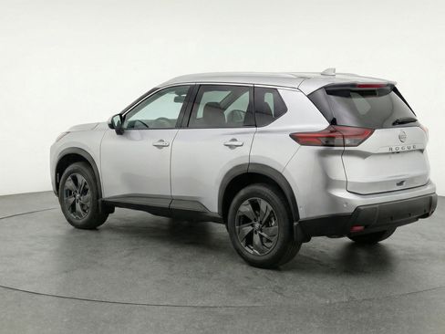 Used 2025 Nissan Rogue SV image 6