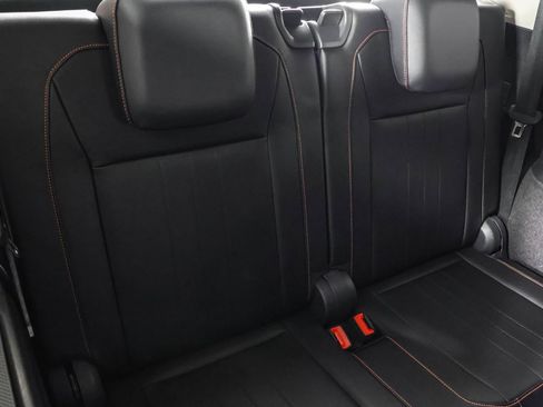 Certified 2024 Volkswagen Tiguan Wolfsburg Edition image 43