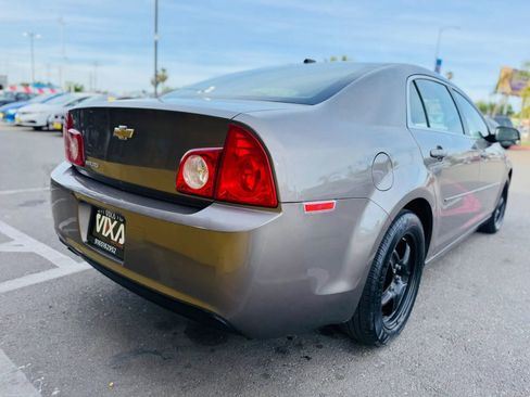 Used 2011 Chevrolet Malibu LS image 5