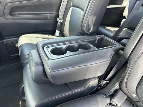 Used 2025 Honda Odyssey Sport-L image 27