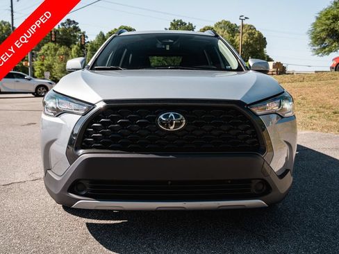 Certified 2024 Toyota Corolla Cross LE FWD image 2
