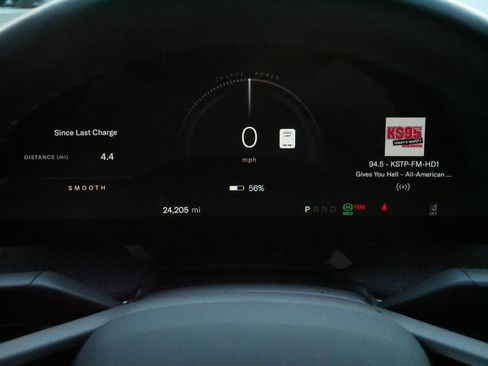 Used 2024 Lucid Air Touring image 21