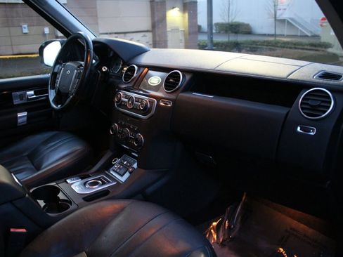 Used 2014 Land Rover LR4 HSE image 42