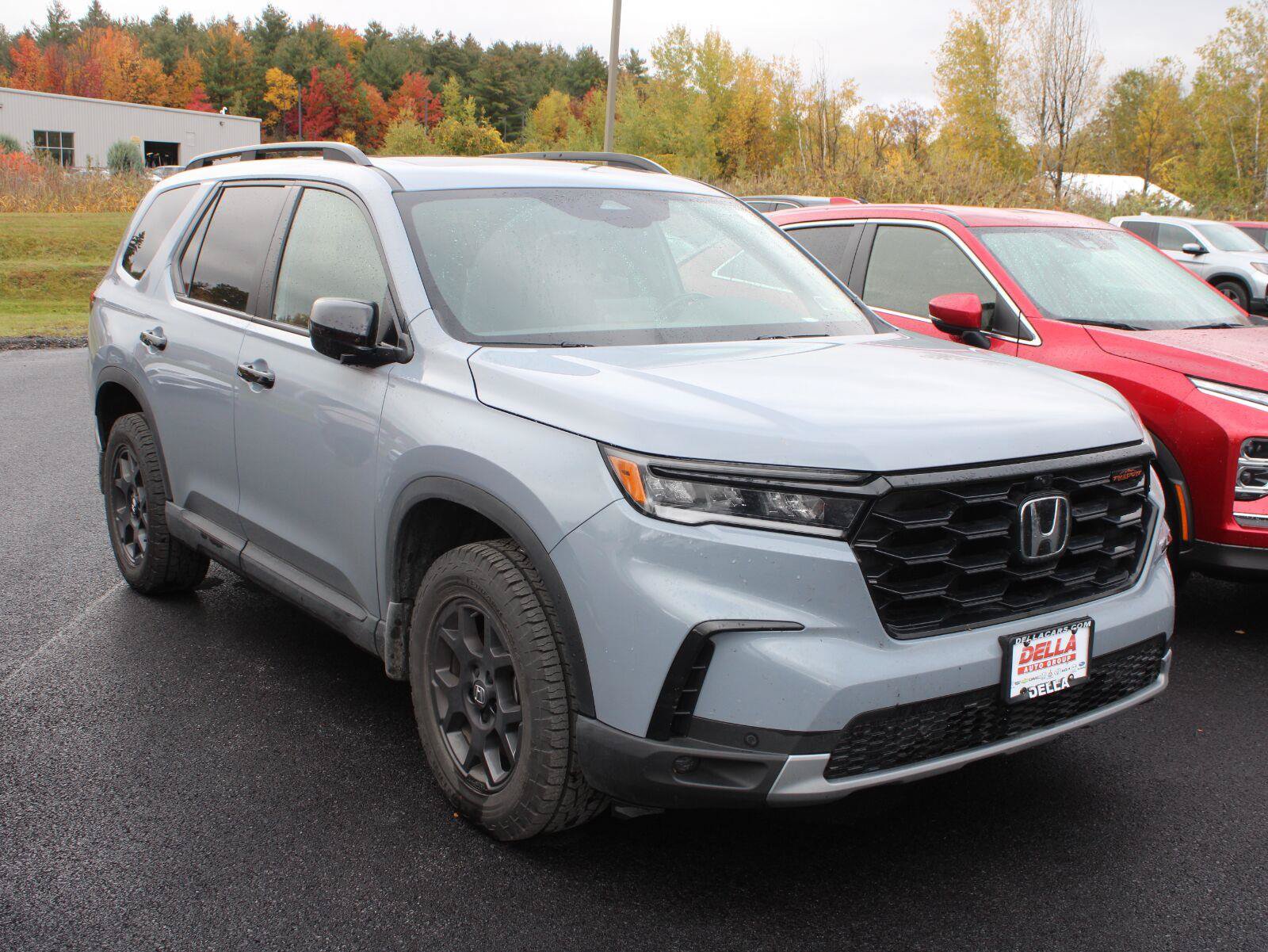 Certified 2025 Honda Pilot TrailSport image 3