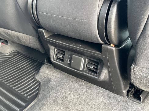 Used 2023 GMC Sierra 1500 Elevation image 18