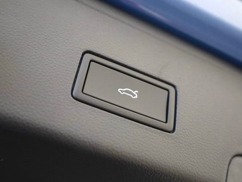 New 2026 Volkswagen Atlas Cross Sport SEL R-Line image 38