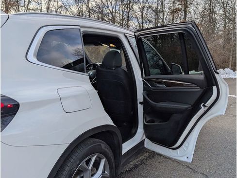 Used 2023 BMW X3 xDrive30i w/ Premium Package image 12