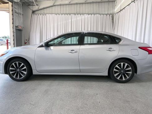 Used 2017 Nissan Altima 2.5 SV FWD image 26