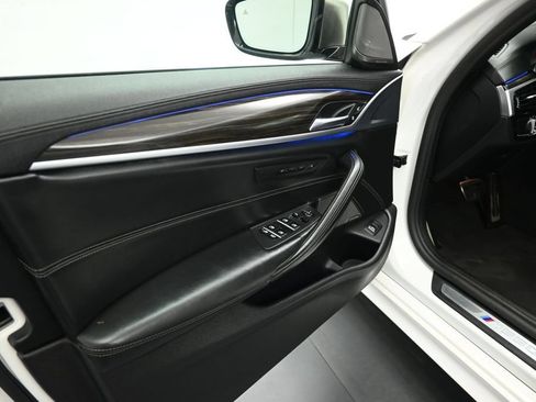 Used 2018 BMW M550i xDrive AWD/4WD image 7
