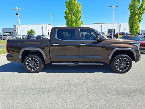 Used 2024 Toyota Tundra Limited AWD/4WD image 12