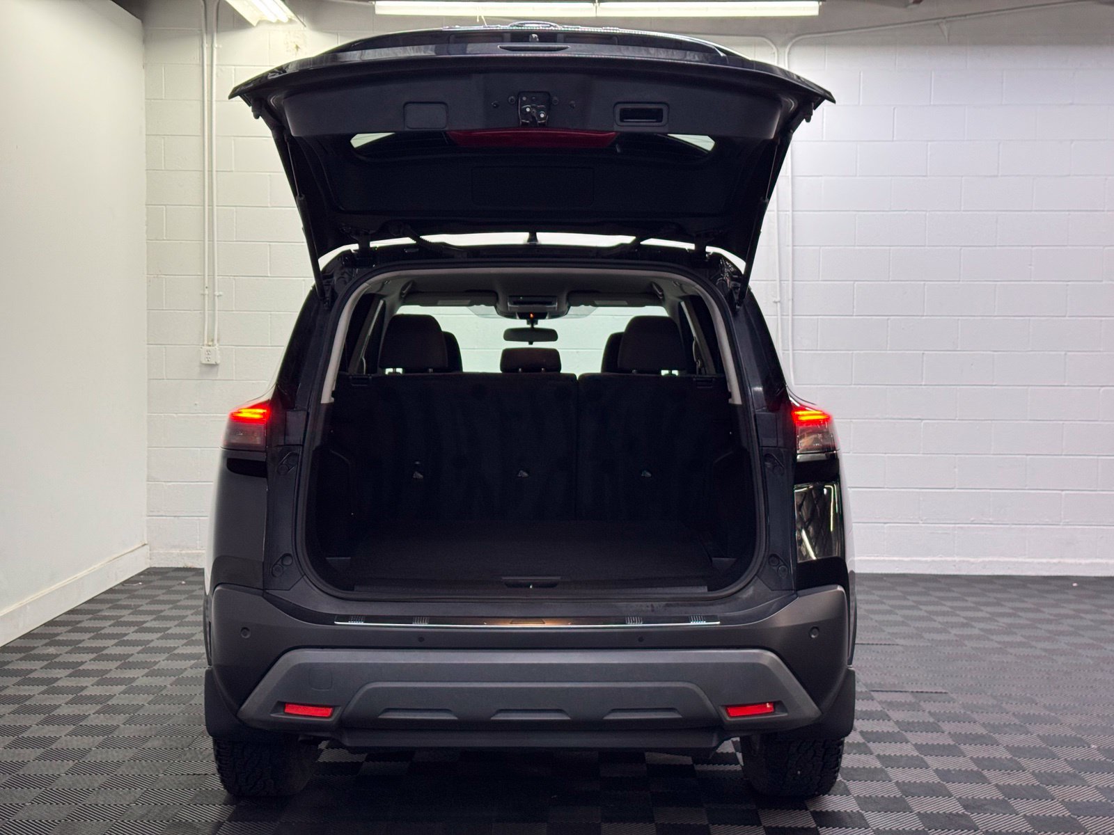 Used 2021 Nissan Rogue SV AWD/4WD image 31