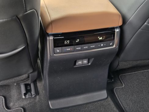 Used 2026 Lexus GX 550 AWD/4WD image 30