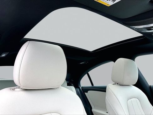 Used 2022 Mercedes-Benz CLA 250 image 14
