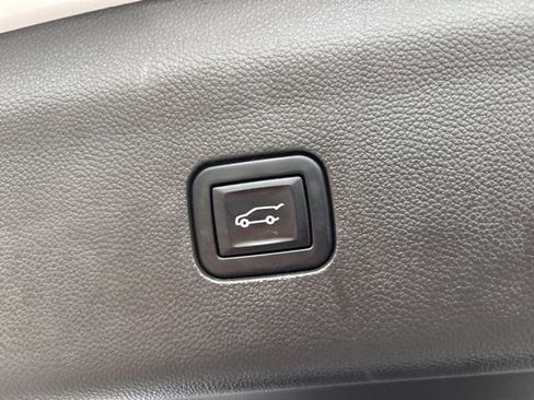 Used 2021 Buick Enclave Avenir image 37