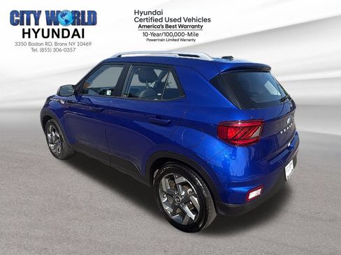 Used 2025 Hyundai Venue Limited FWD image 3
