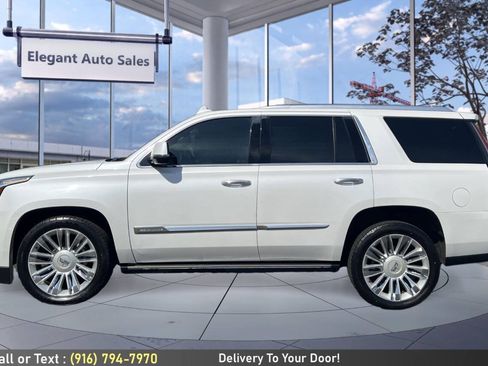 Used 2017 Cadillac Escalade Platinum AWD/4WD image 8