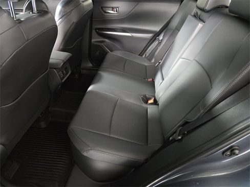 Used 2024 Toyota Venza Limited image 14