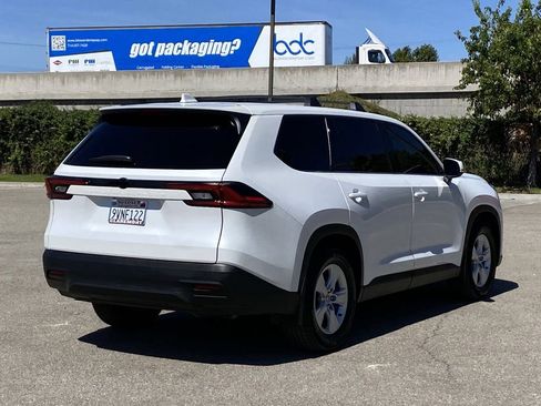 Certified 2025 Toyota Grand Highlander LE image 43