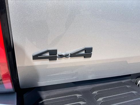 Used 2024 Toyota Tundra Platinum AWD/4WD image 10