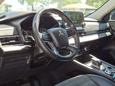 Used 2024 Mitsubishi Outlander SE AWD/4WD image 10