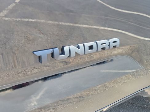 Used 2023 Toyota Tundra SR5 w/ SR5 Convenience Package AWD/4WD image 9