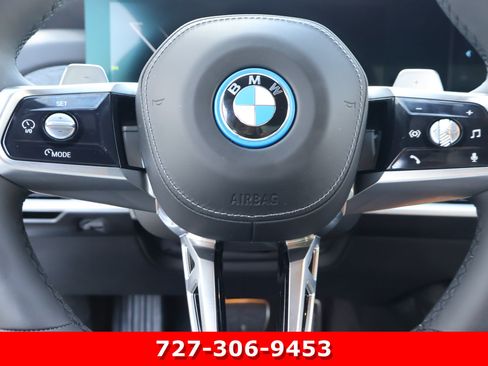 Used 2026 BMW 750e xDrive w/ Luxury Rear Seating Package AWD/4WD image 23