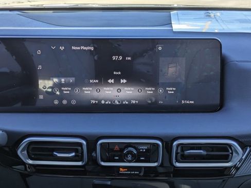 New 2026 Nissan Sentra SL w/ Floor Mat Package FWD image 18
