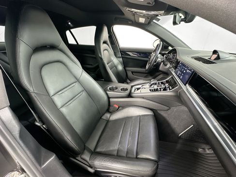 Used 2018 Porsche Panamera 4 AWD/4WD image 29