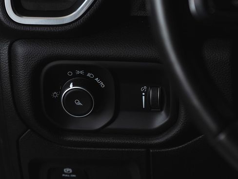 Used 2024 RAM 1500 Laramie image 30