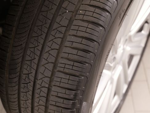 Used 2023 Land Rover Range Rover SE image 69