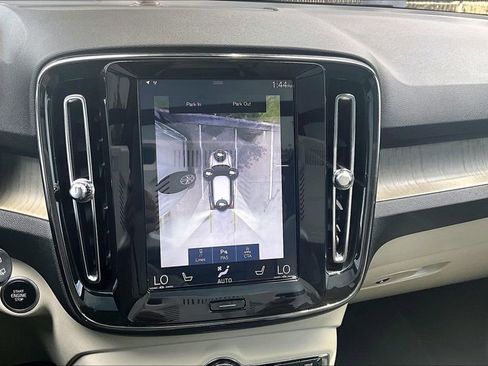 Used 2019 Volvo XC40 T5 Inscription AWD/4WD image 30