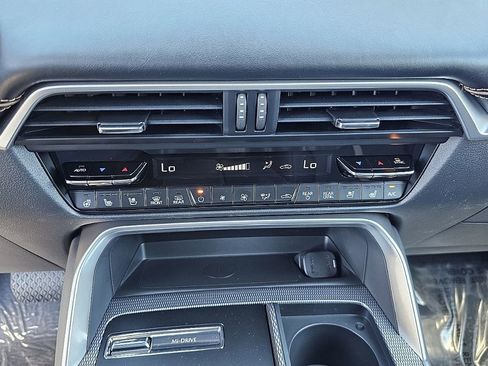 New 2026 MAZDA CX-90 Plug-In Hybrid w/ Premium Plus image 32