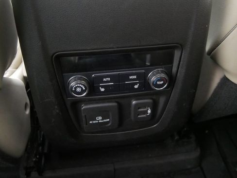 Used 2018 Buick Enclave Premium w/ Experience Buick Package image 21