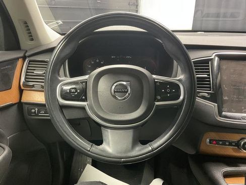 Used 2022 Volvo XC90 T8 Inscription Expression w/ Advanced Package image 18