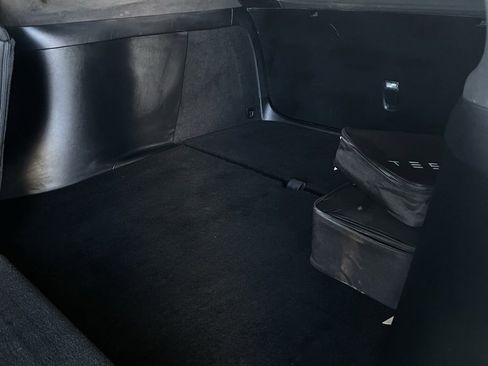 Used 2019 Tesla Model X Performance image 14