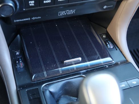 Used 2023 Lexus GX 460 Luxury w/ Accessory Package image 29