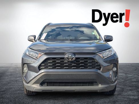 Used 2021 Toyota RAV4 XLE Premium FWD image 9